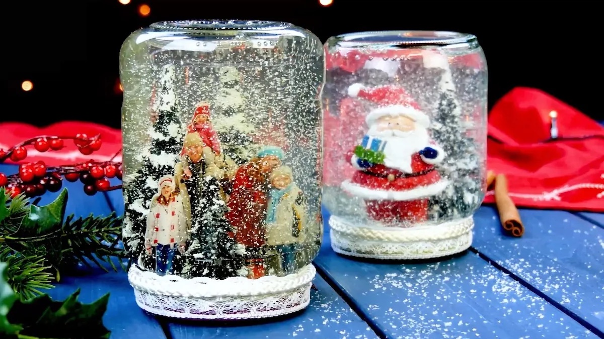 Weihnachtskugel im Glas