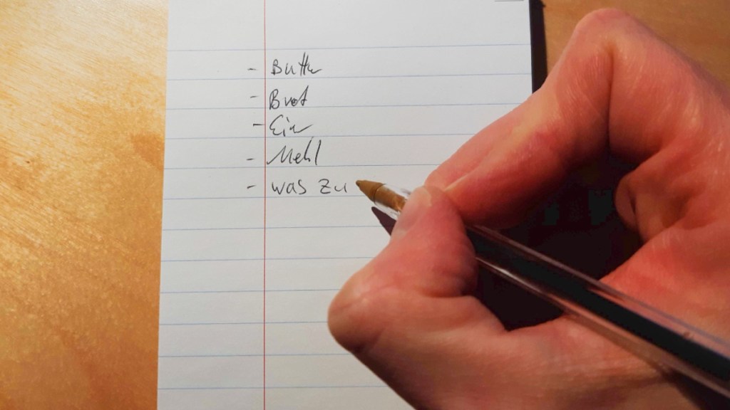 Einkaufszettel in Handschrift.