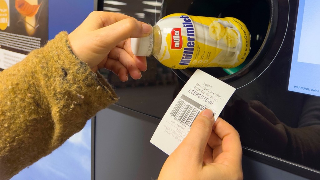 Zettel warnt vor ekligem Fehler im Supermarkt.