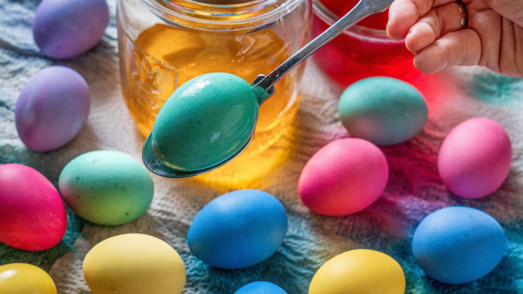Ostern: 12 Ostereier-Tricks sorgen für eine Überraschung