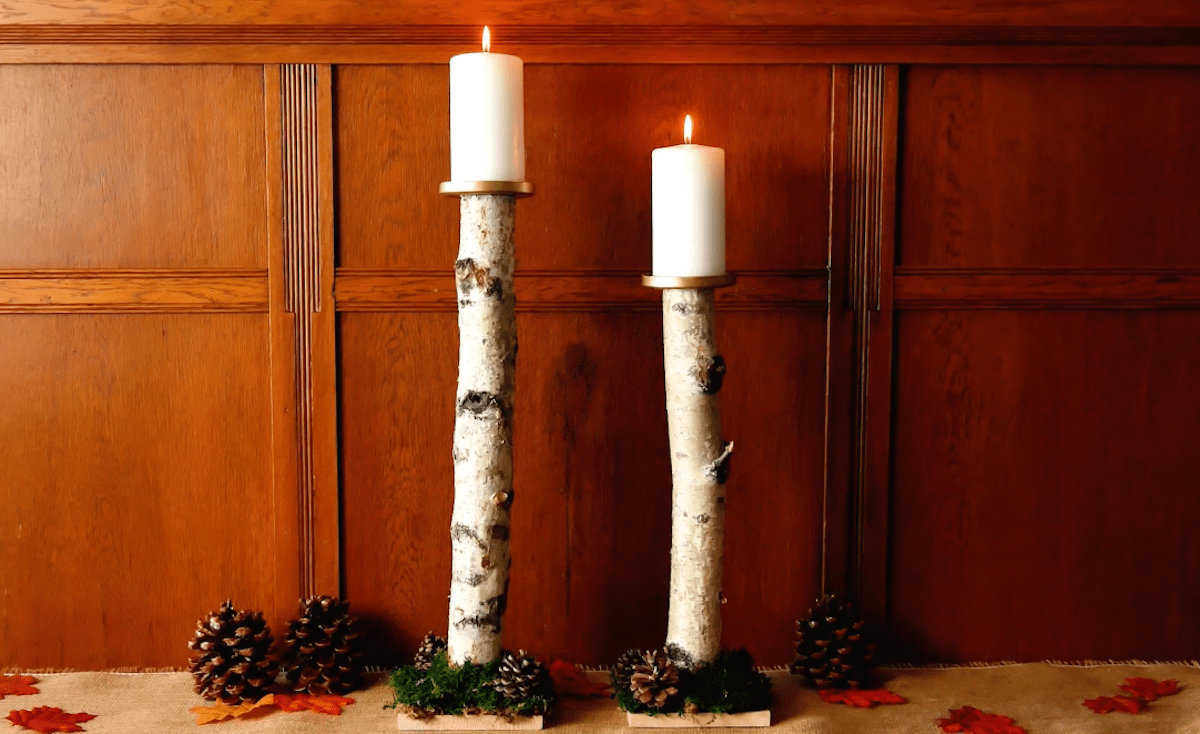 DIY-Kerzenständer aus Holzstämmen