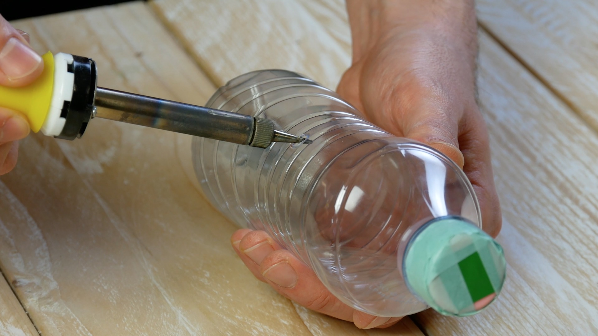 Plastikflaschen-Upcycling: Luftpumpe