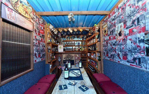 Privat-Pub Ein Blick auf den fertigen Privat-Pub im Reihenhaus.