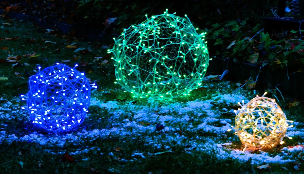 Leuchtende Weihnachtsdeko Garten