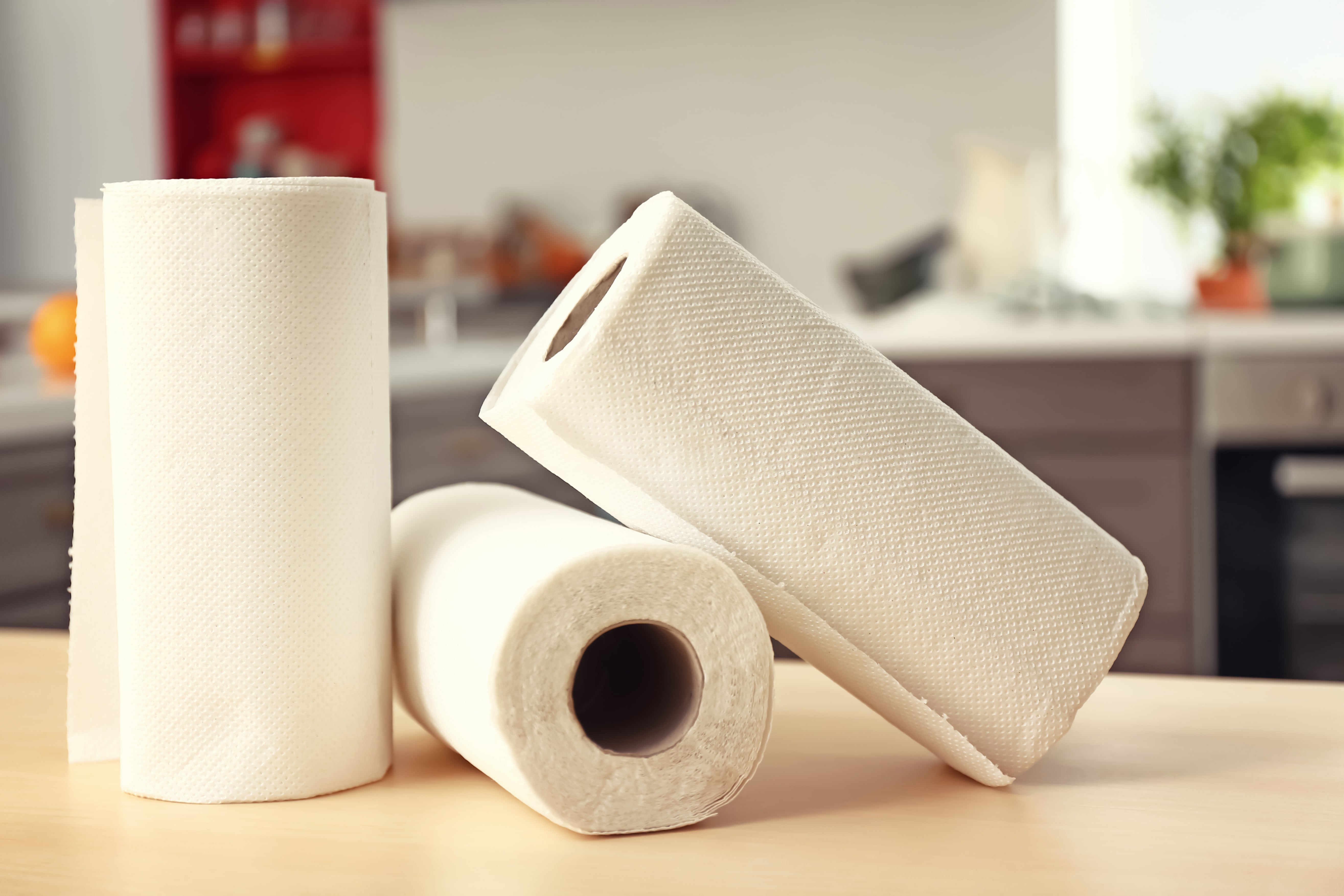 3 Rollen Küchenpapier.