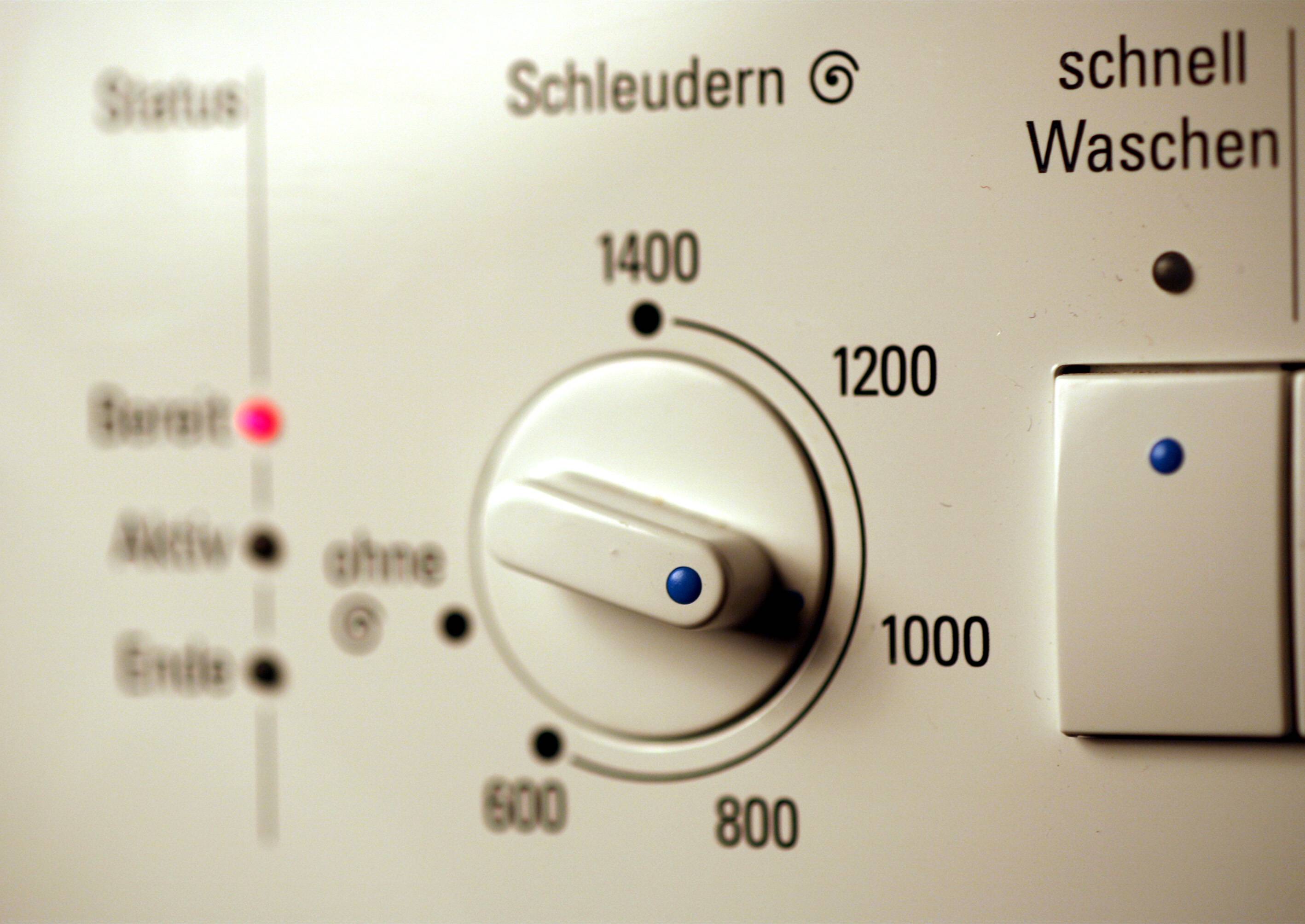 Waschmaschine Schleudern Drehzahl zum Schleudern an der Waschmaschine einstellen.