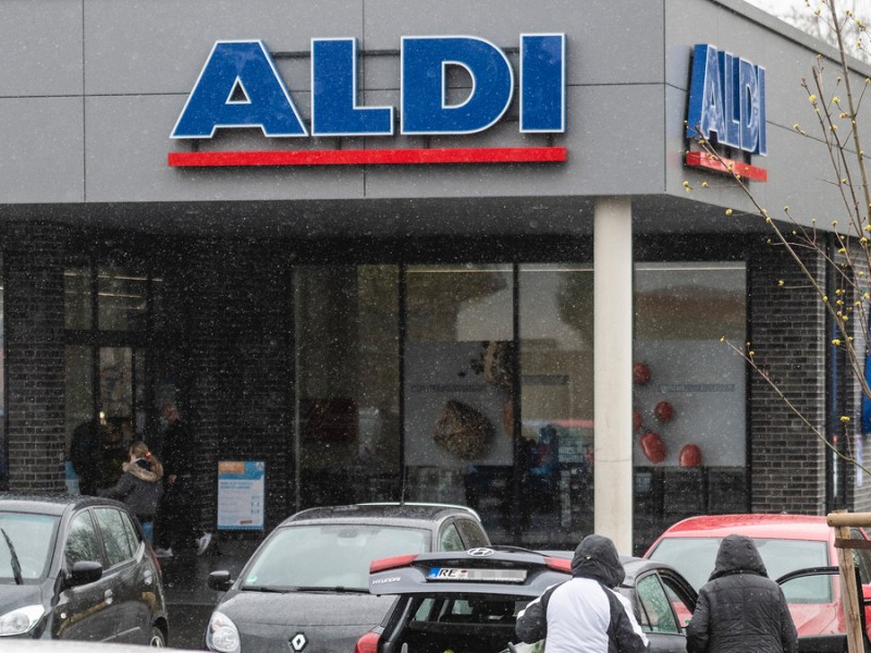 Ein ALDI-Parkplatz