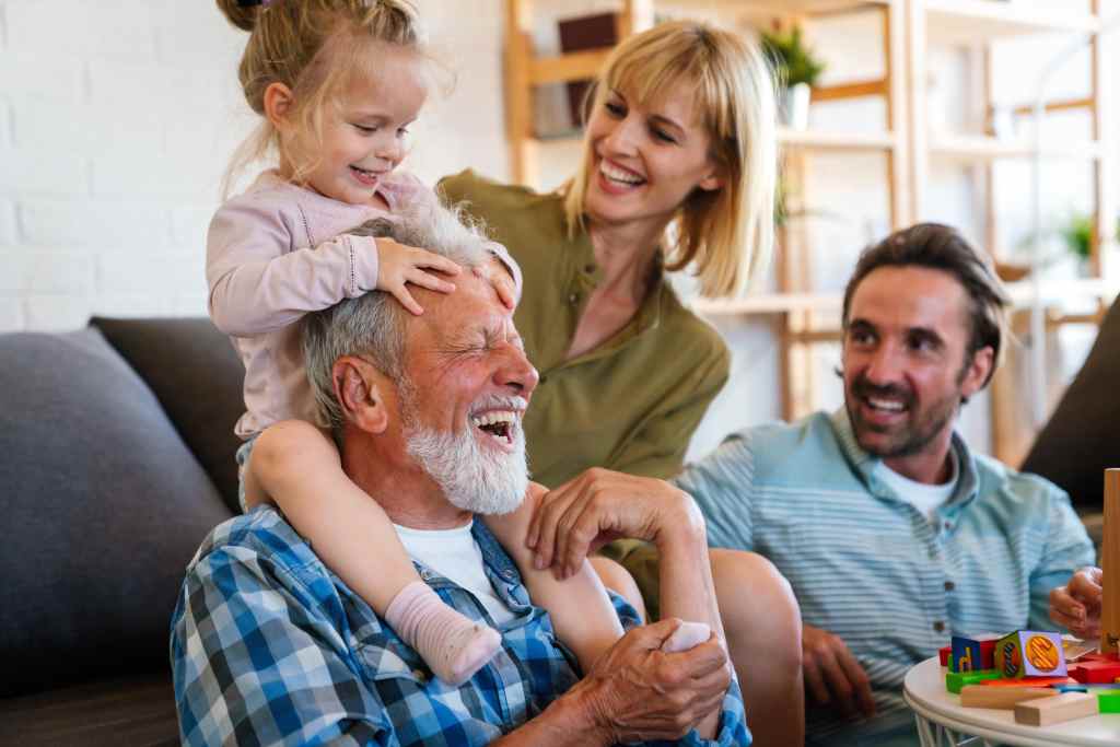 Familie verbringt Zeit miteinander