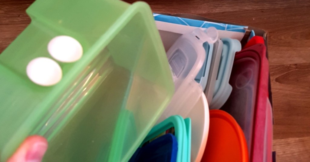 Aufbewahrungsboxen in verschiedenen Farben