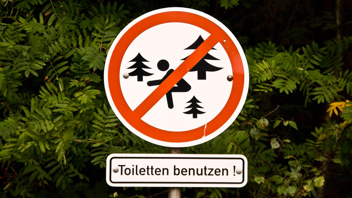 Darf man sein großes Geschäft im Wald verrichten?