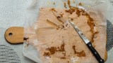 Benutztes Backpapier entsorgen