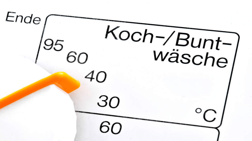 Eine Waschmaschine, der Bereich Koch- und Buntwäsche.