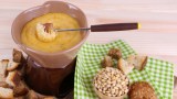 Käsefondue mit Baguette