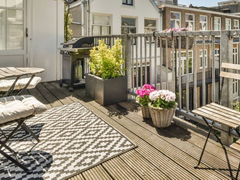 Outdoorteppich für den Balkon: Alles, was du vor dem Kauf wissen musst