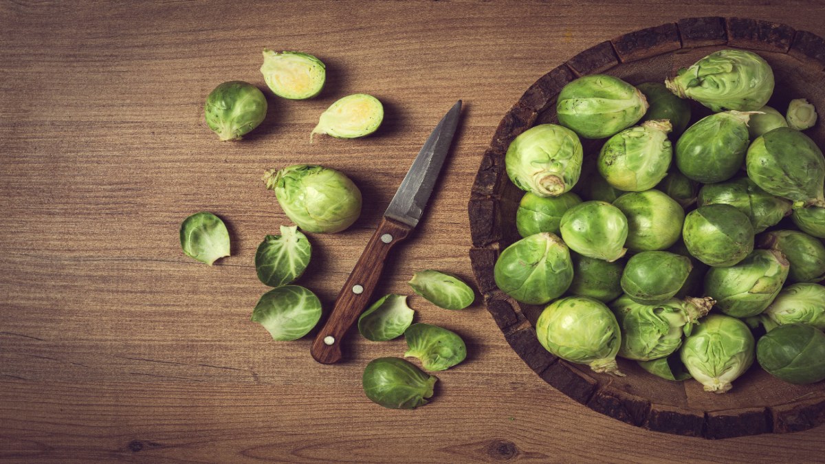 Rosenkohl in einer Schüssel.