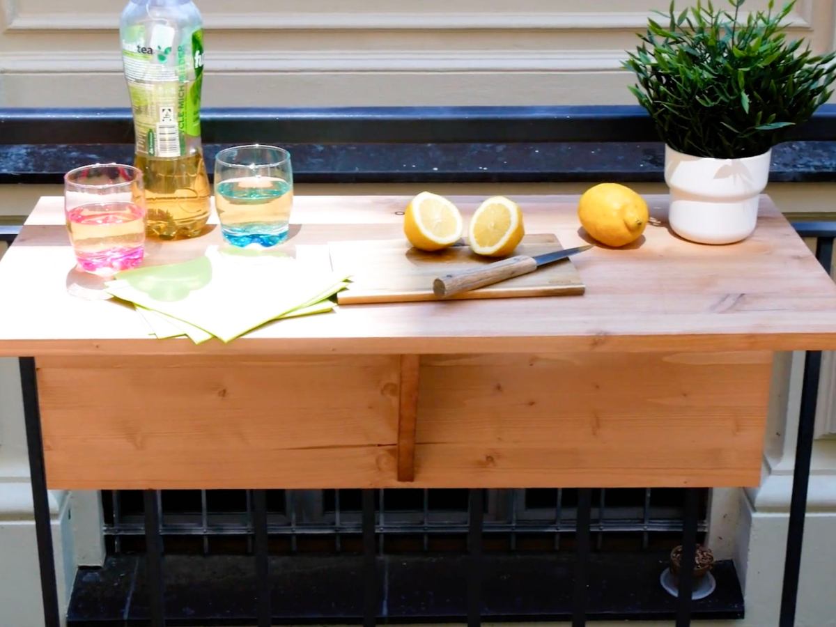 Balkontisch selber machen: So wird selbst ein Mini-Balkon richtig gemütlich