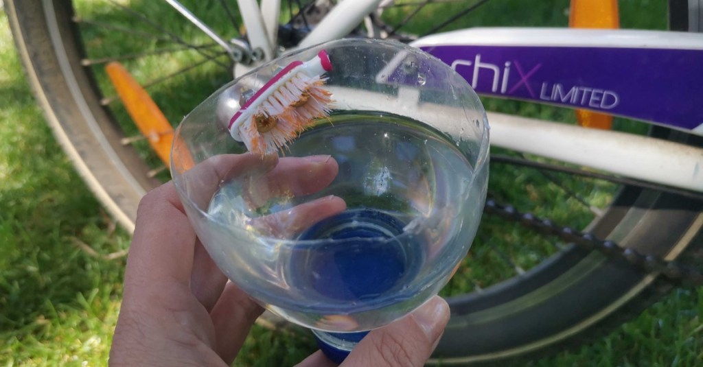 DIY-Tool zum Reinigen der Fahrradkette
