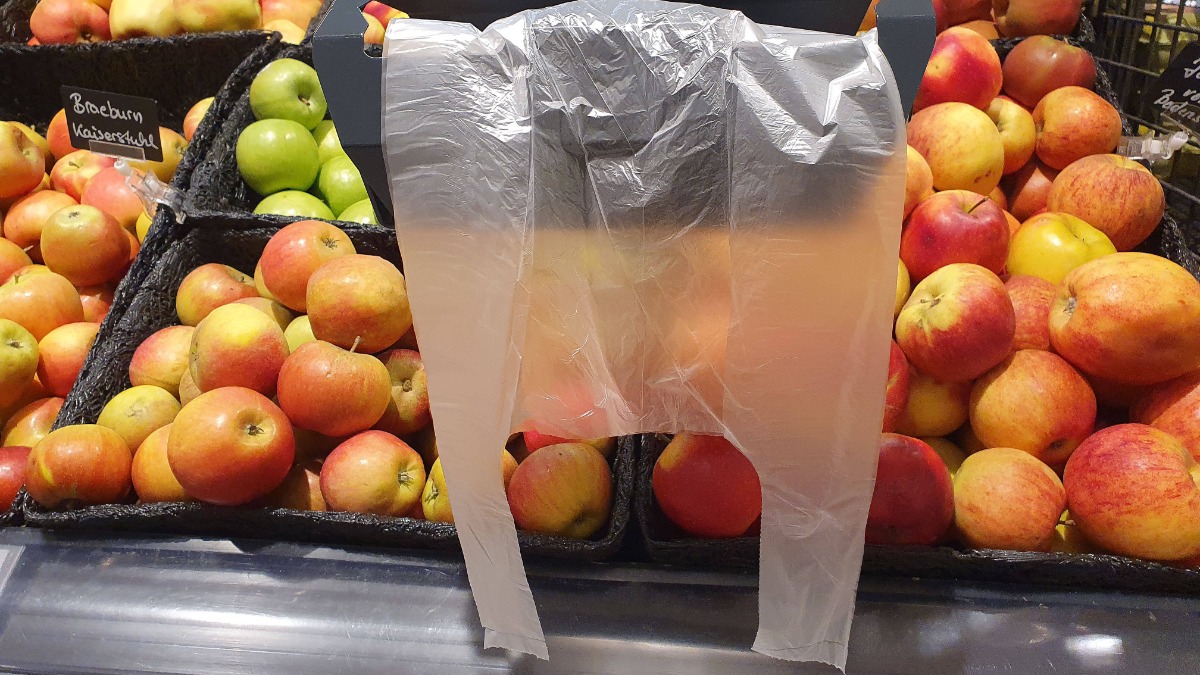 Knotenbeutel im Supermarkt