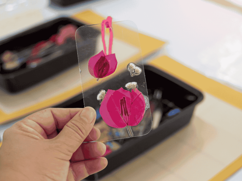 Muttertagsgeschenk last minute Lesezeichen mit getrockneten Blüten