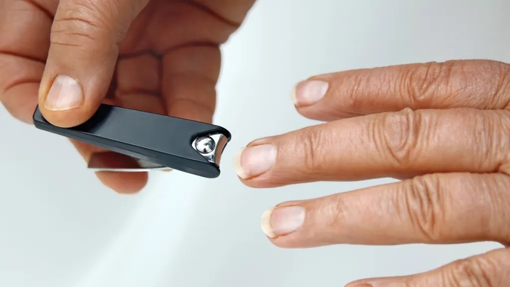 Nagelknipser teilen