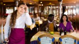 Fragen, wie das Essen schmeckt