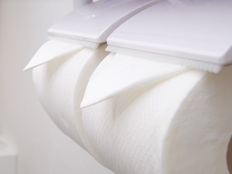 Urlaub: Zimmermädchen warnt Hotelgäste – Finger weg von Klopapier!