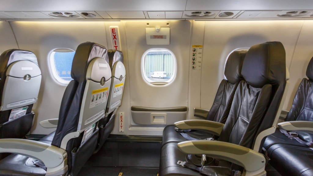 Wo ist der schlechteste Platz im Flugzeug?